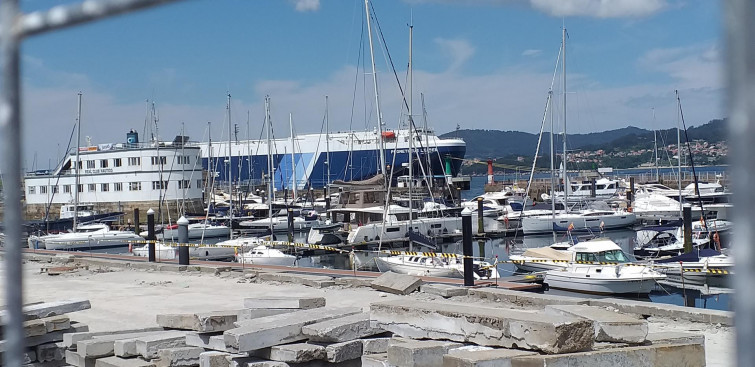 Dos tripulantes más del barco donde se registró la variante india ingresan en el Vithas Fátima de Vigo