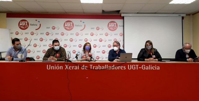 Rueda de prensa de CIG, UGT y Comisiones Obreras en la sede de UGT sobre las negociaciones del convenio colectivo en las residencias de mayores de Galicia