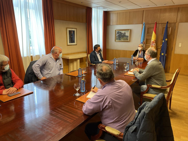 La subdelegada del Gobierno en A Coruña, Pilar López-Rioboo, se reúne con representantes sindicales de la planta de As Pontes y con el alcalde y presidente de la Diputación, Valentín González Formoso.