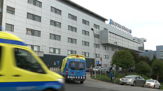 Un octogenario murió esperando por una ambulancia que llegó casi una hora tarde, denuncia Compromiso por Lalín