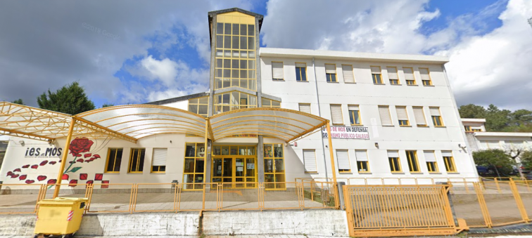 El IES de Mos es el centro más afectado de Galicia con 18 casos activos; hay dos escuelas cerradas