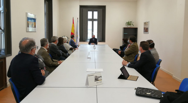 El presidente del Tribunal Superior de Xustiza de Galicia (TSXG), José María Gómez y Díaz-Castroverde, se reúne en Pontevedra con jueces de la Audiencia Provincial.
