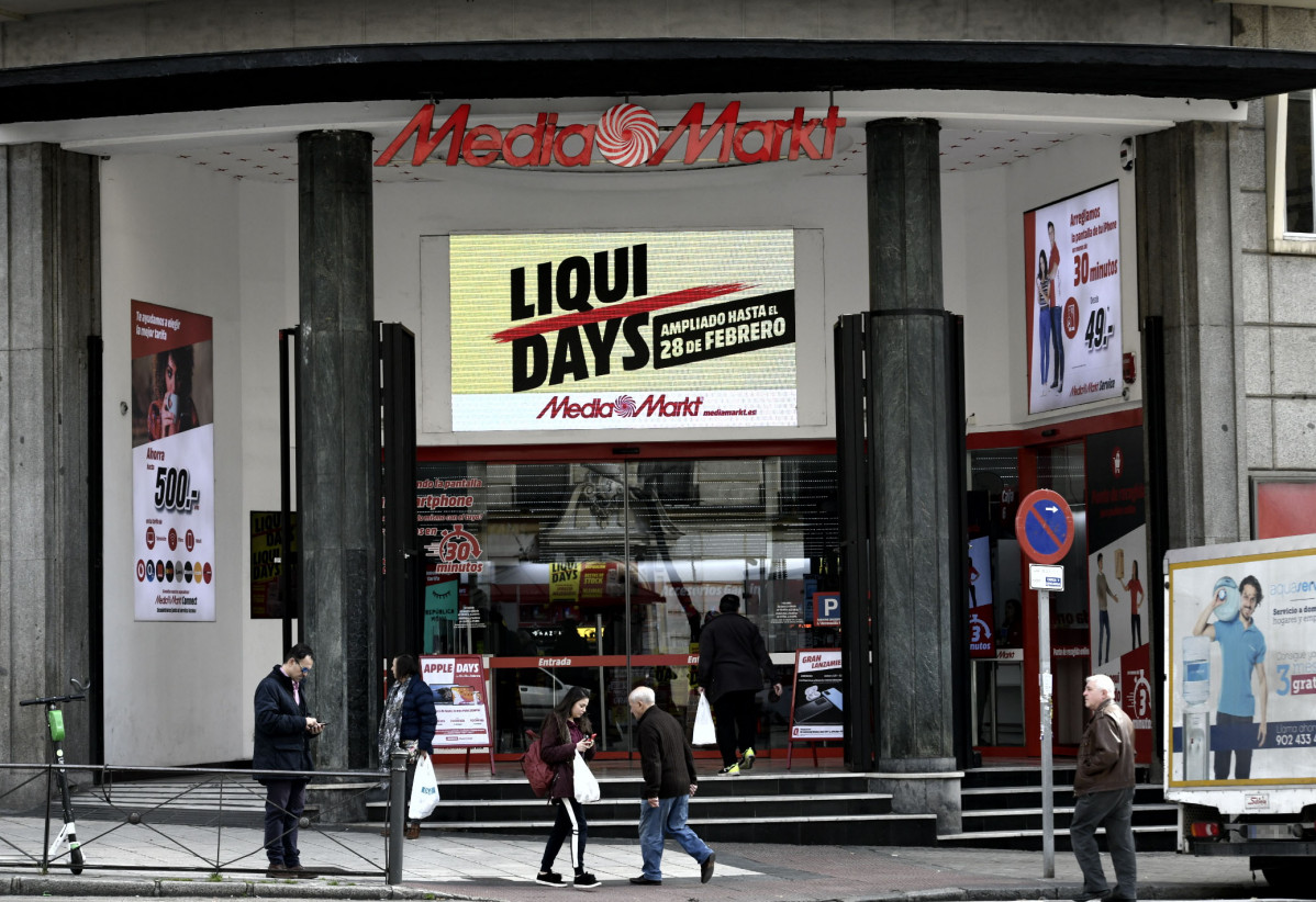Archivo - Entrada de una tienda Media Markt en Madrid (España)