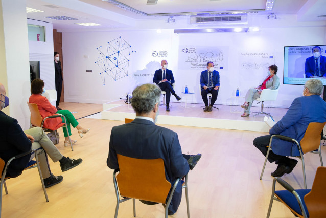 Proxecto New European Bauhaus Galicia. Pechará o acto o conselleiro de Sanidade, Julio García Comesaña. Na Axencia Galega de Coñecemento en Saúde (ACIS).     foto xoán crespo 28/05/2021