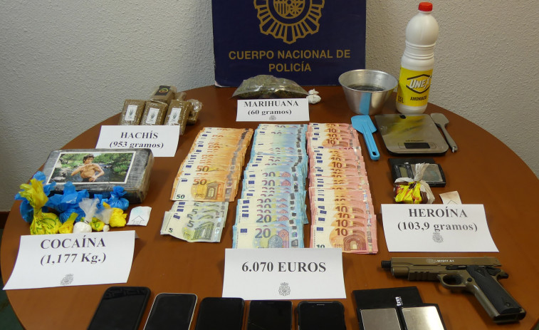 Detenidas nueve personas en Ribeira e incautados más de 6.000 euros en una operación antidroga