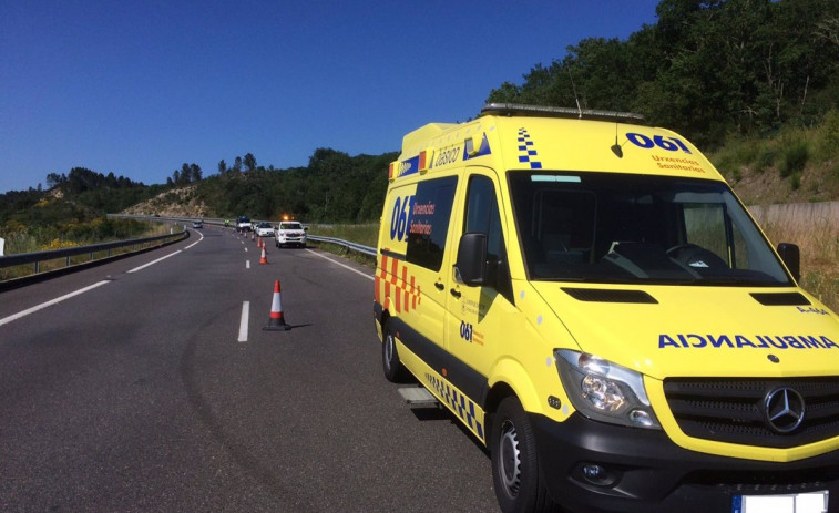 Dos personas heridas en un accidente múltiple en Ourense