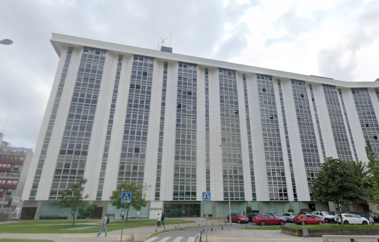 Segundo foco en una delegación de la Xunta  tras saltar tres positivos covid en A Coruña