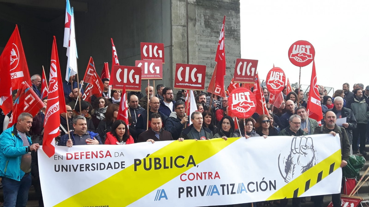 Protesta de la Plataforma Galega en Defensa da Universidade Pu00fablica en una foto del BNG de Vigo