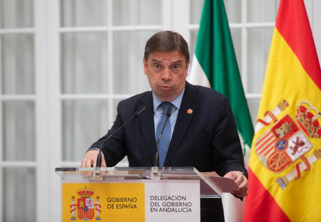 El ministro de Agricultura, Pesca y Alimentación, Luis Planas, asiste a la firma de sendos convenios para la financiación, construcción y explotación de las obras de modernización de la Comunidad de Reganes de Pozo Alcón, Hinojares y Cuevas del Campo, Fas