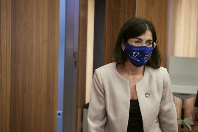 La ministra de Sanidad, Carolina Darias, a su llegada a una rueda de prensa, tras presidir desde Pamplona el pleno telemático del Consejo Interterritorial del Sistema Nacional de Salud, en el Palacio de Navarra, a 2 de junio de 2021, en Pamplona, Navarra