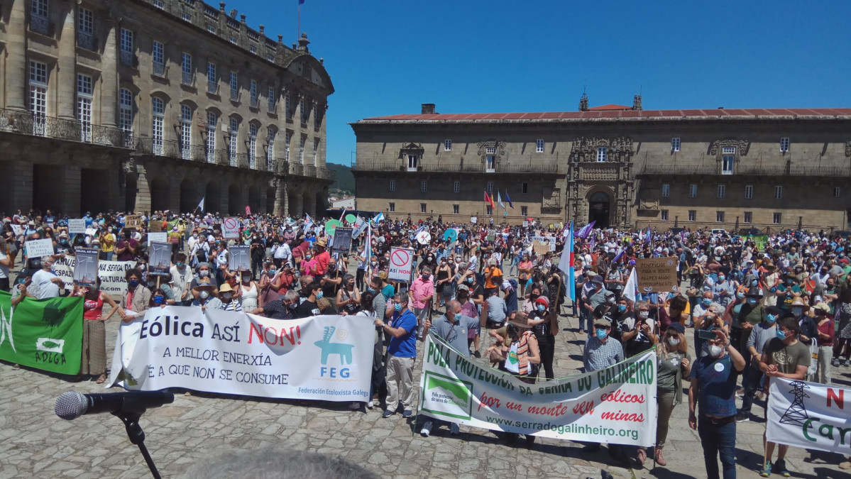Manifestaciu00f3n eu00f3licos santiago de compostela foto adega