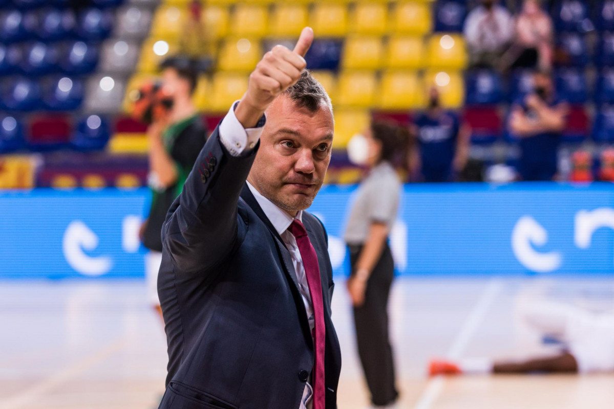 Sarunas Jasikevicius, Head coach of Fc Barcelona  gestures during the Liga Endesa ACB Playoff game 3 match between Fc Barcelona  and  Club Joventut Badalona at Palau Blaugrana on June 05, 2021 in Barcelona, Spain.