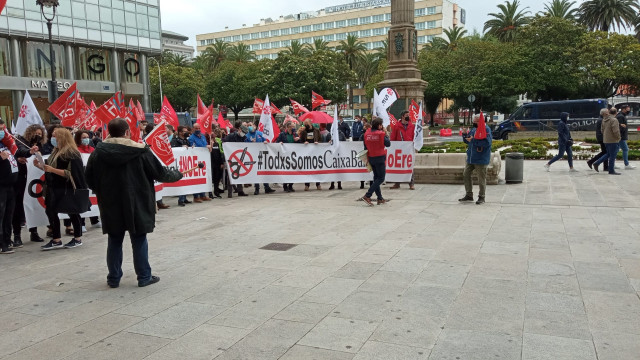 Protesta de trabajadores de Caixabank contra el ERE
