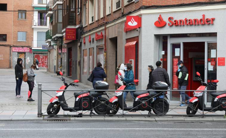 Más de 3.300 empleados del Banco Santander ya han abandonado la entidad, el 93% de su ERE