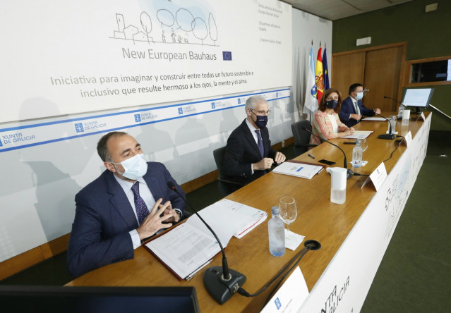 Los conselleiros de Sanidade, Economía y Vivienda firman el convenio para la entrada de Galicia en el proyecto 'New Bauhaus'