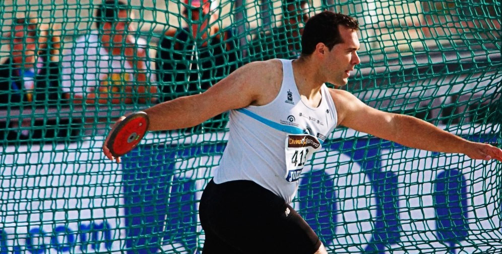 El atleta lanzador de peso Vu00edctor Gallego en una imgen de la Federaciu00f3n Galega de Atletismo