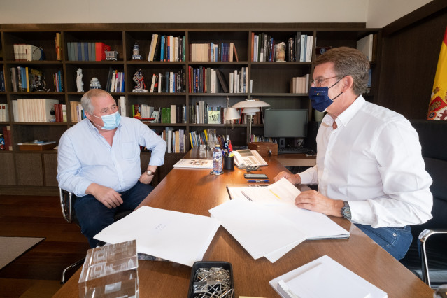 Reunión del alcalde de O Vicedo (Lugo), José Jesús Novo Martínez, y el presidente de la Xunta, Alberto Núñez Feijóo