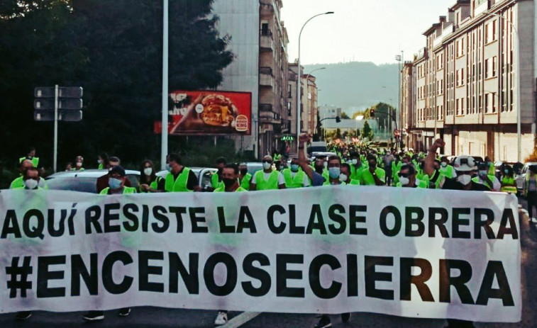 Trabajadores de Ence y CC.OO. lanzan una plataforma gallega para mantener la fábrica en Pontevedra