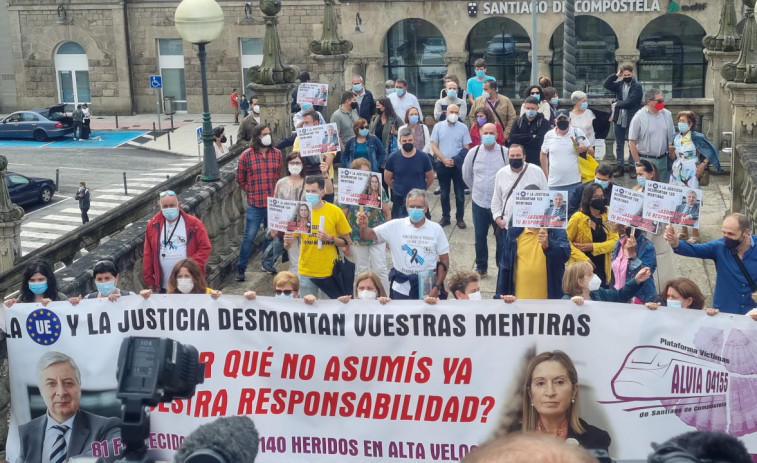Ocho años y cuatro gobiernos después, las víctimas del Alvia siguen clamando justicia