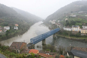 Puente ferroviario en O Peares (Ourense)