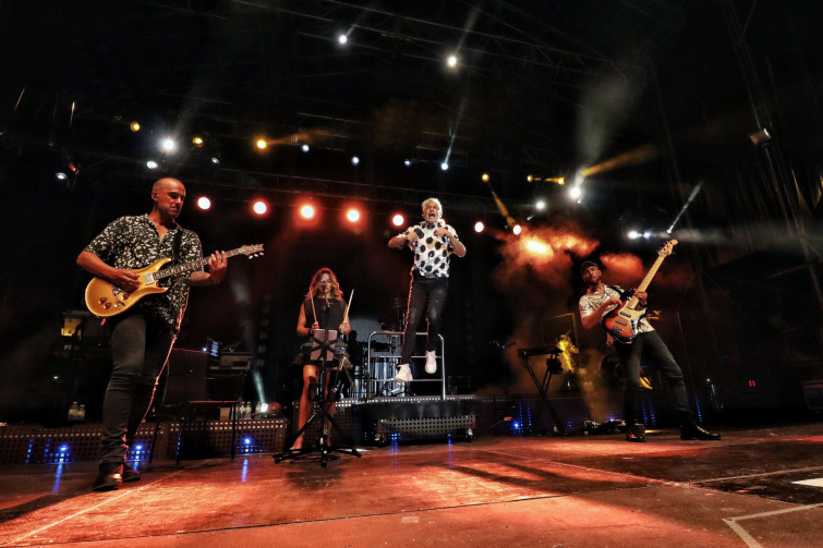 Disculpas de Sergio Dalma después de que la organización lo cancelase en Murcia por animar a bailar (vídeos)