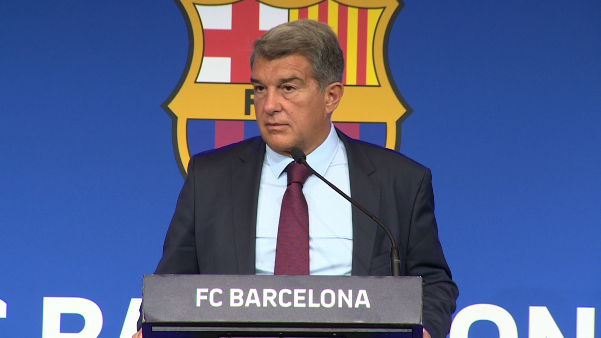Laporta en la rueda de prensa de adiós a Messi