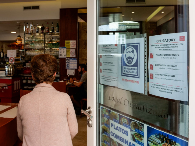 Entrada a un local de hostelería, a 31 de julio de 2021, en Santiago de Compostela