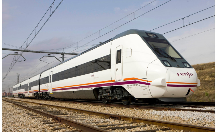 Renfe aumenta los trenes del Corredor Atlántico ante el inicio del curso 2021-2022 en las universidades