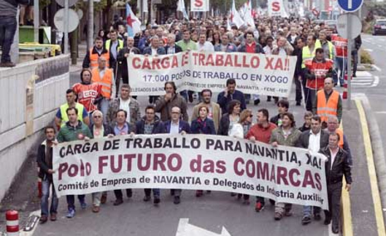 Mais de 5.000 persoas reclaman en Ferrol carga de traballo para os estalaleiros de Navantia