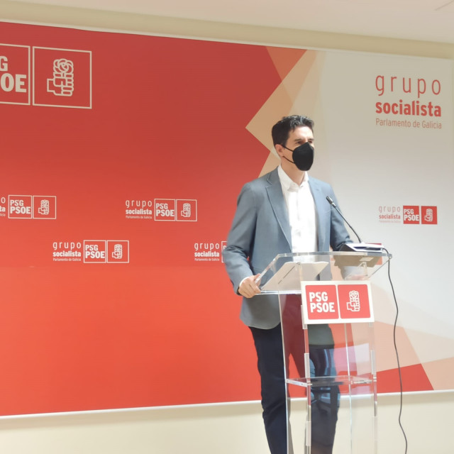 El vicesecretario xeral del PSdeG, Pablo Arangüena, en la rueda de prensa