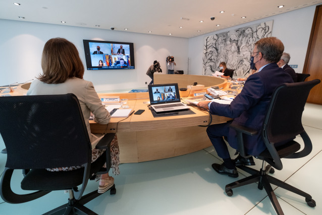 El presidente de la Xunta, Alberto Núñez Feijóo, encabeza la reunión del Consello del 09 de septiembre