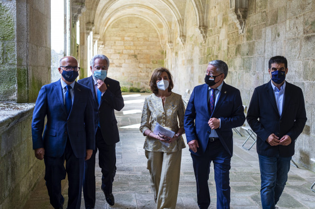 Manuel Baltar participa en el acto de nombramiento de Marisa Crespo Leiro como hija adoptiva do Concello de San Cristovo de Cea