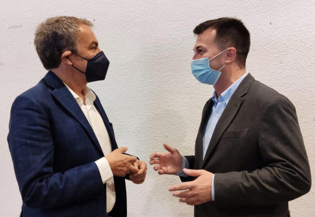 El secretario general del PSdeG, Gonzalo Caballero, con el expresidente del Gobierno, José Luis Rodríguez Zapatero