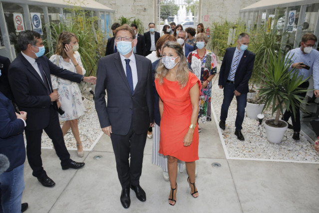 El president de la Generalitat valenciana, Ximo Puig, recibe a la vicepresidenta segunda y ministra de Trabajo y Economía Social  Yolanda Díaz.