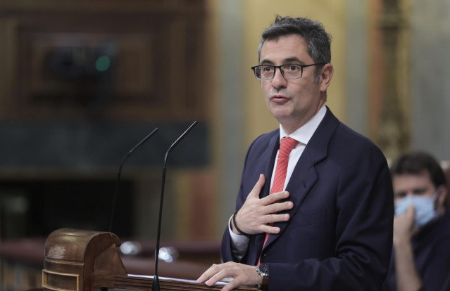 El ministro de la Presidencia, Relaciones con las Cortes y Memoria Democrática, Félix Bolaños, interviene en el Pleno del Congreso