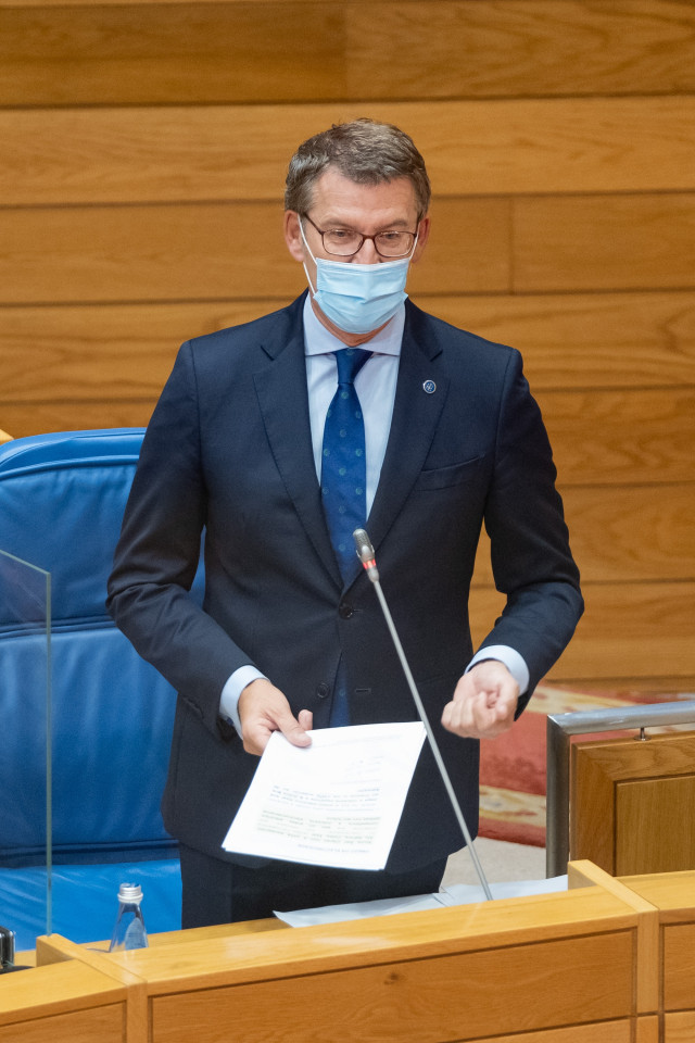 Archivo - O presidente da Xunta responde as preguntas dos grupos no Pleno da Cámara  O presidente da Xunta, Alberto Núñez Feijóo, responde as preguntas dos grupos no Pleno da Cámara. Pazo do Hórreo, Santiago de Compostela, 07/10/{yr0}.