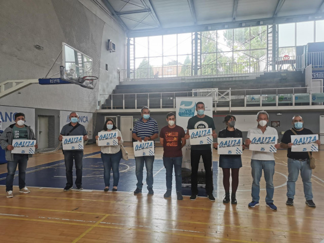 La plataforma Vía Galega y representantes del deporte gallego presentanla campaña 'Galiza. Un pobo, unha selección'.