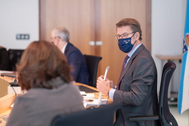 Archivo - O titular do Goberno galego, Alberto Núñez Feijóo, preside a reunión do Consello da Xunta. Edificio Administrativo de San Caetano.