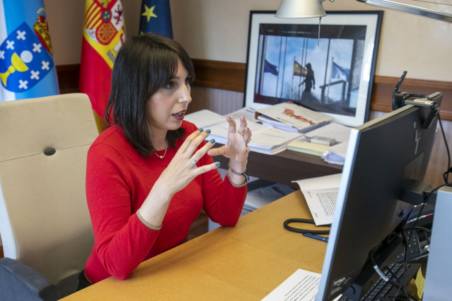 Archivo - La conselleira de Emprego e Igualdade, María Jesús Lorenzana, clausura una jornada telemática sobre prevención