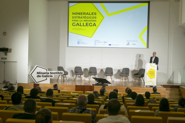 Francisco Conde participaen la jornada 'Minerais estratéxicos para a industria galega'.