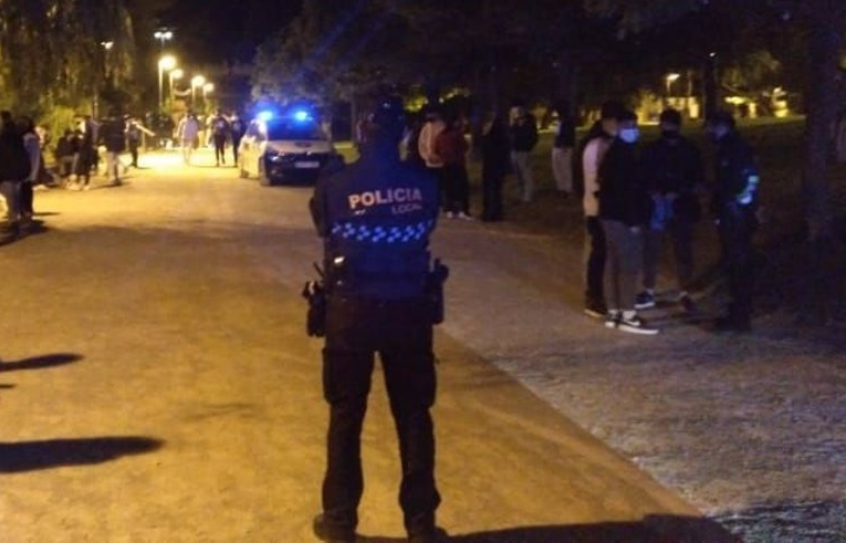 Policia local noche botellón