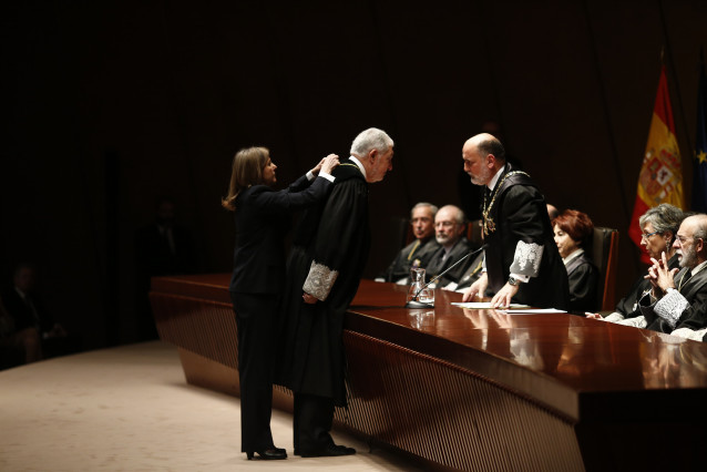 Archivo - Cándido Conde-Pumpido promete su cargo como nuevo magistrado del Tribunal Constitucional