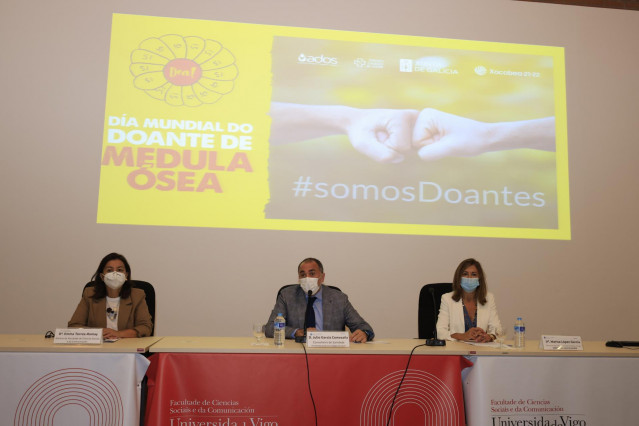 El conselleiro de Sanidade, Julio García Comesaña, en un acto en Pontevedra.