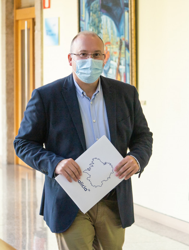 El secretario general del PPdeG, Miguel Tellado, en el Parlamento.