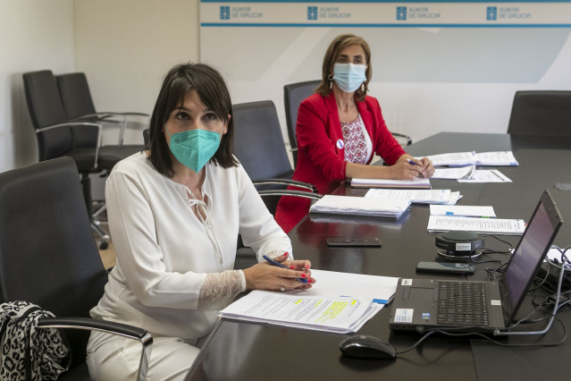 Archivo - La conselleira de Emprego e Igualdade, María Jesús Lorenzana, informa del tercer plan de rescate