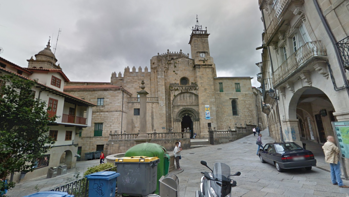 Plaza del trigo ourense maps