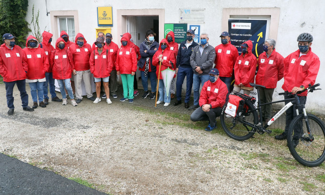 El vicepresidente primero de la Xunta, Alfonso Rueda, participa en el recorrido para conmemorar el cierre del programa 'Contigo no Camiño¡