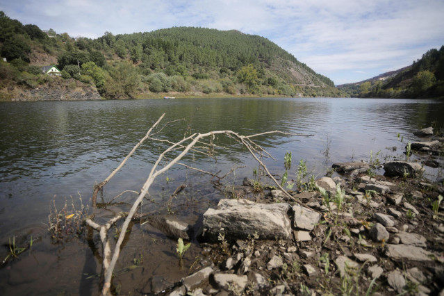 El embalse de San Esteban, en Augas Mestas, Quiroga (Lugo).