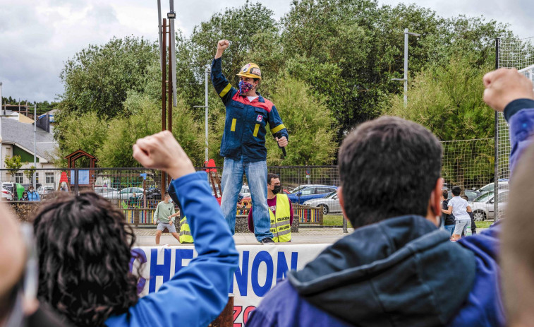 Protestas y piquetes en Alcoa San Cibrao, donde los empleados aguardan la decisión del Tribunal Supremo​ sobre el ERE