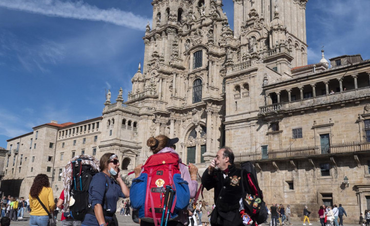 Santiago de Compostela pide una tasa turística, haya pernoctación o no, aunque el PPdeG se opone